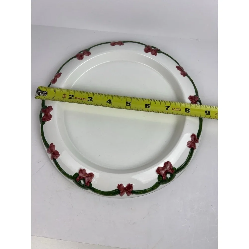 Ceramic Christmas Wreath Pillar Candle Holder‎ Holiday Time Red Green White